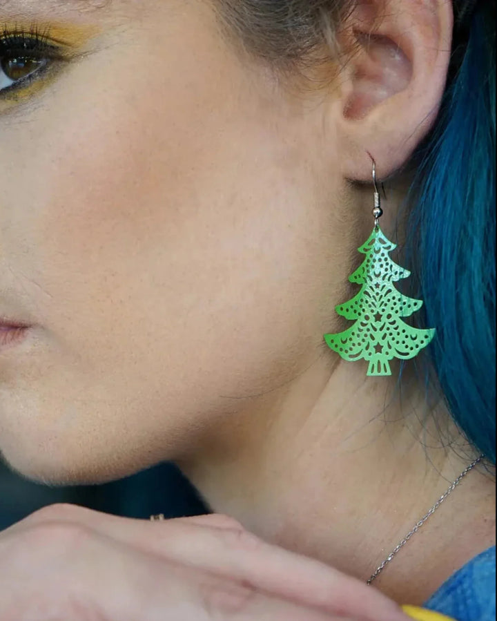 Filigree Green Christmas Tree Drops Sunbaked Lizard Jewellery &amp; Gifts