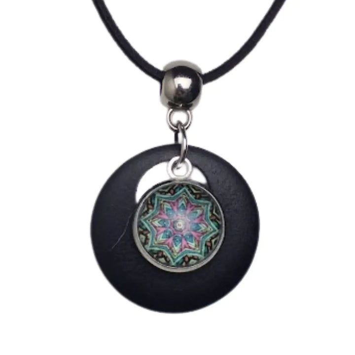 Starburst Mandala Layered Pendant Necklace – Sunbaked Lizard