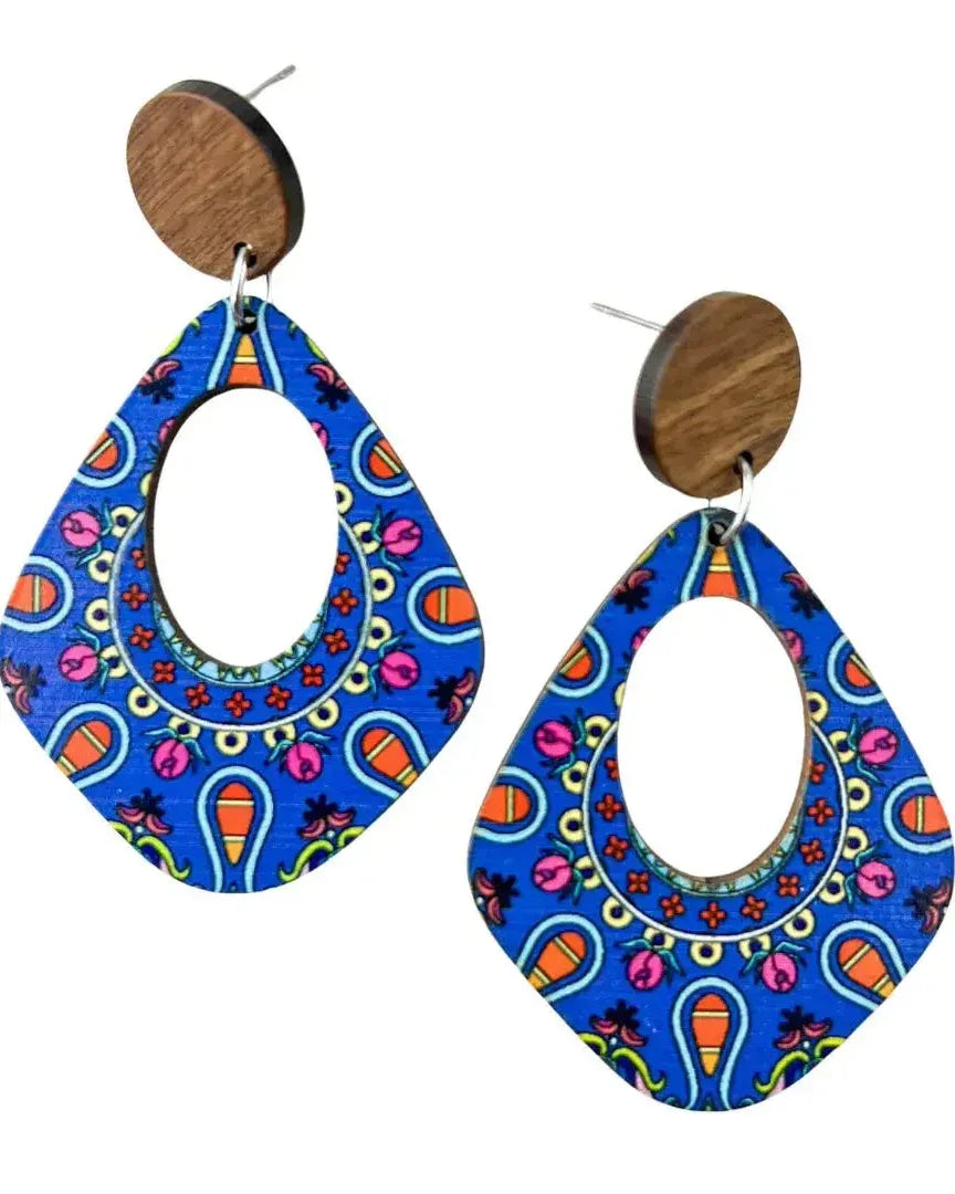 Blue timber pattern dangles with a floral retro design and natural wood stud for a bold boho look.