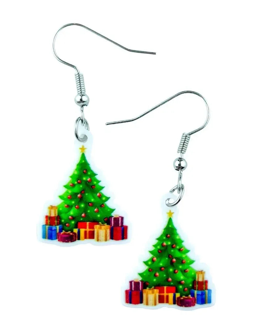 Christmas tree earrings with a decorated green tree, gold star and a pile of wrapped presents underneath